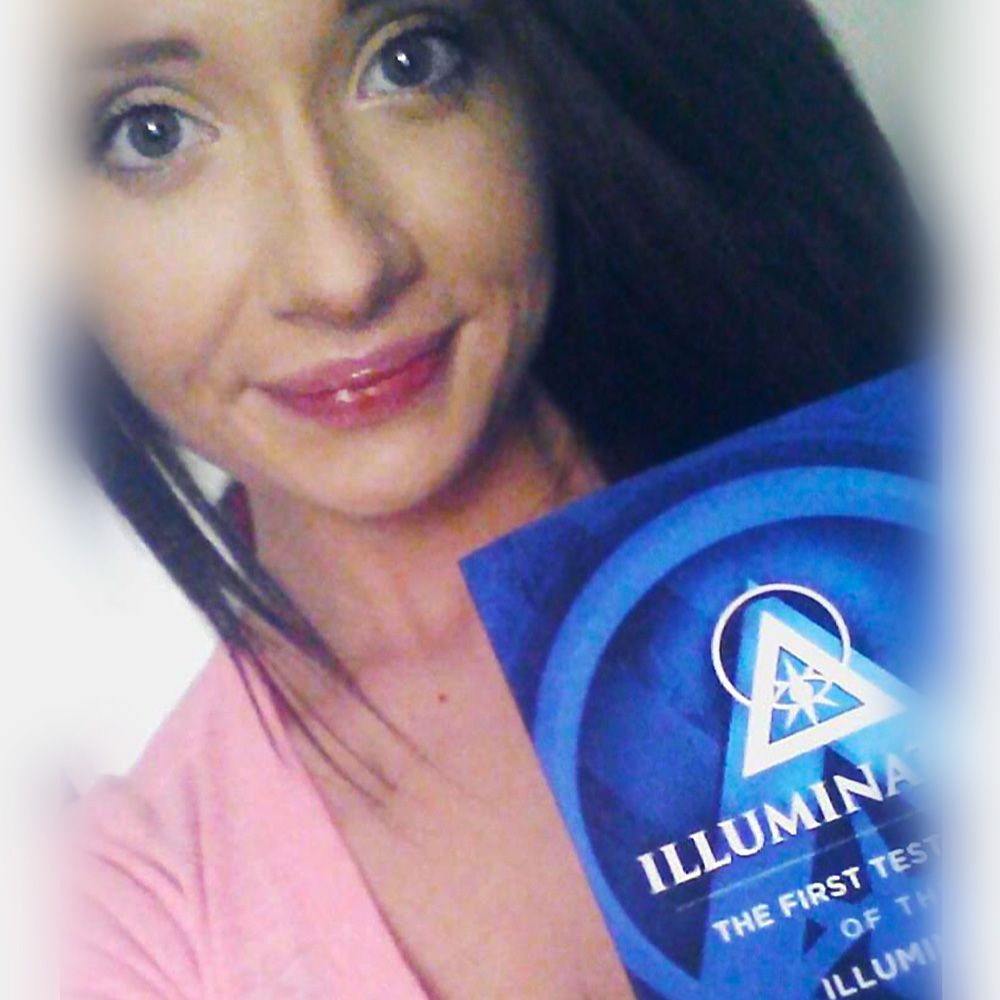 THE PYRAMID amethyst r illuminatiam featured